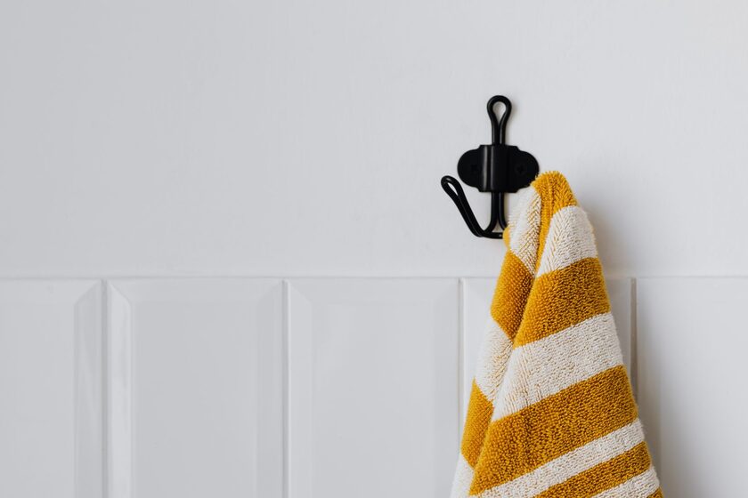 Pat&egrave;res et crochets pour s&egrave;che-serviettes Relaxdays